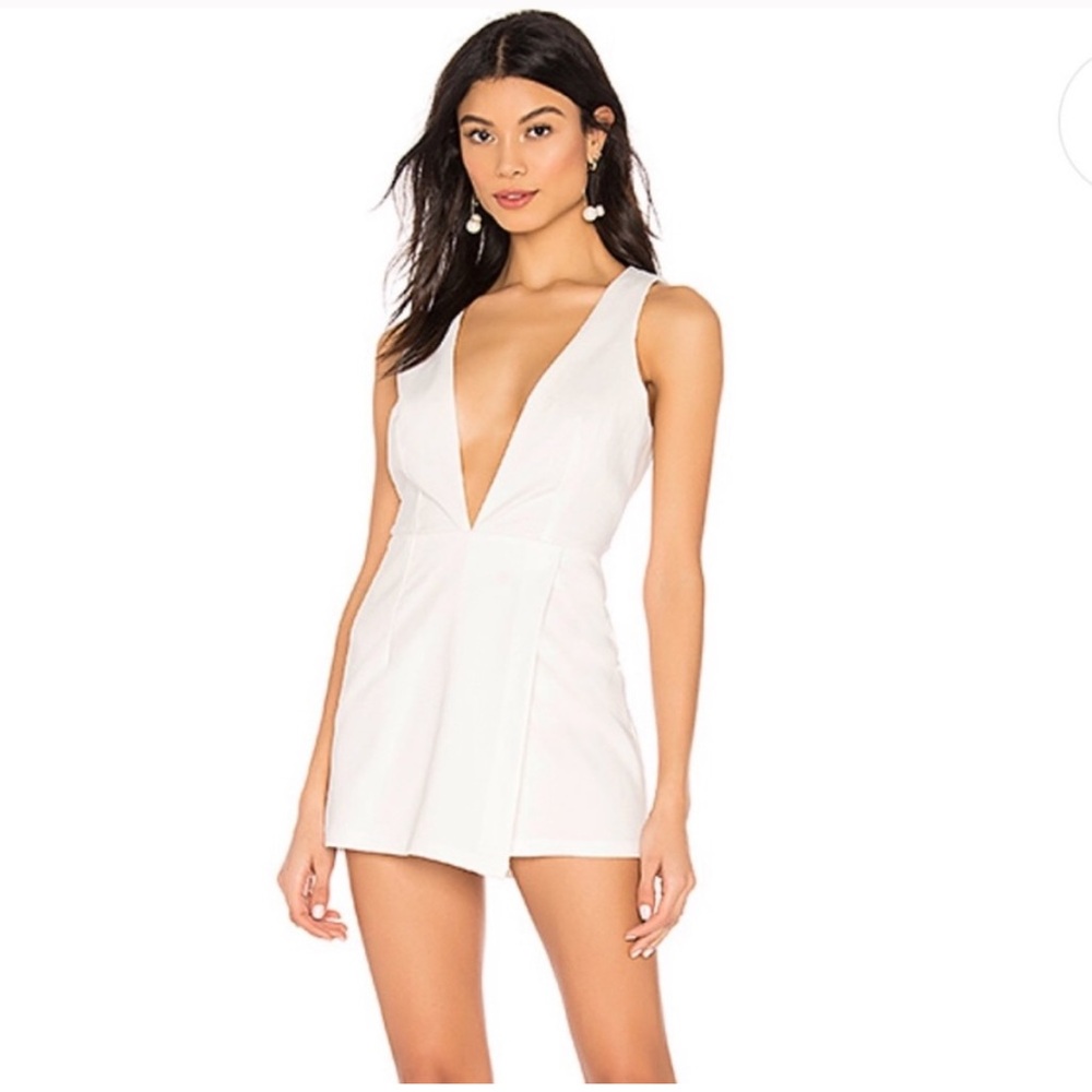 Superdown Elegant White Plunge Romper